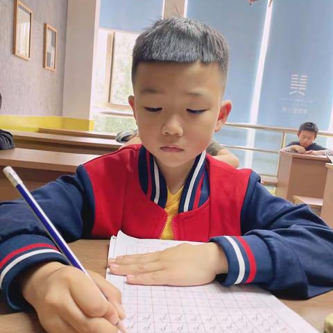庐山校区硬笔书法班——尹艺儒