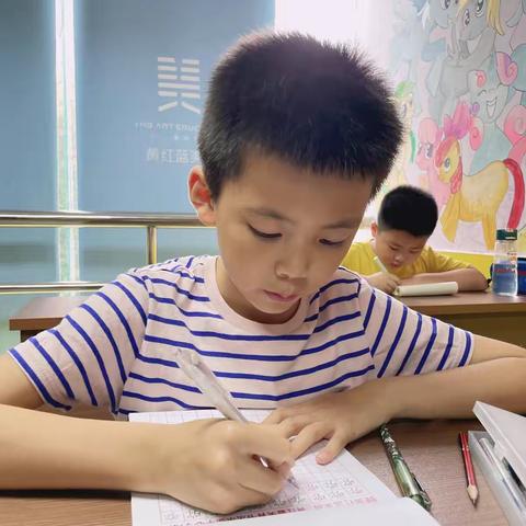 庐山校区硬笔书法班——邹泽轩