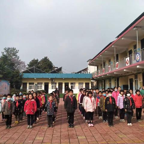 郭河小学开展“学党史  瞻英烈”活动