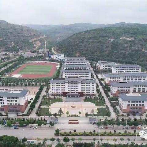 静宁二中2019级新生军训第二天向家长汇报篇