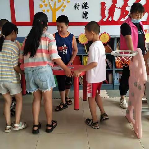 滦平县偏道子村童心港湾开展《爱护港湾我的家》志愿服务活动