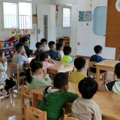 🌈七彩阳光幼儿园——中三班🏠防爆演练🌸