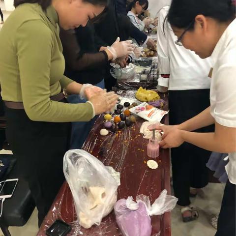 方正分社“情满中秋”月饼DIY活动圆满落幕