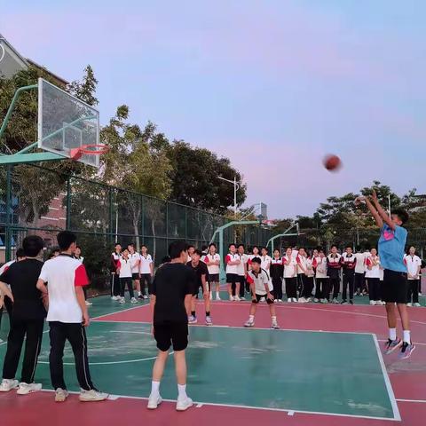 初三3班精彩的篮球🏀 赛