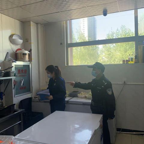 护群众平安过节  高新分局消防办联合宋营派出所对辖区人员密集场所进行消防安全检查和培训