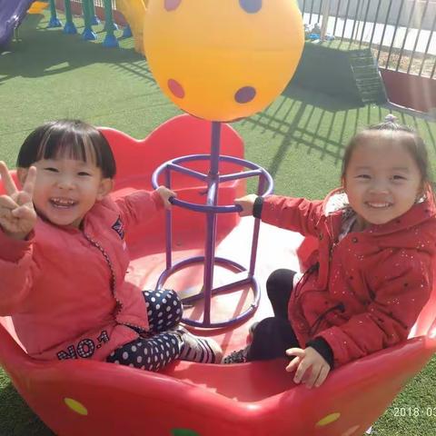 开学快两周了🙂，宝贝们已经适应幼儿园的生活了，宝贝们真棒😘😘，老师为你们点赞👍👍👍👍