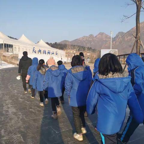 冰雪体验，助力冬奥--鲤泮庄小学冰雪体验活动