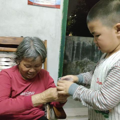 《女神节快乐》--交明幼儿园中班