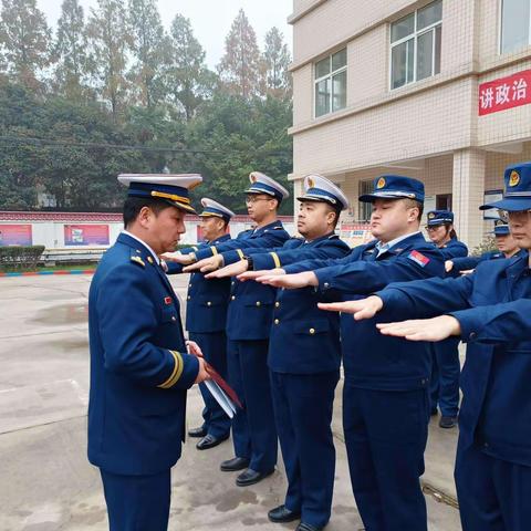 眉县消防救援大队以“条令纲要学习月”为契机开展队容风纪检查