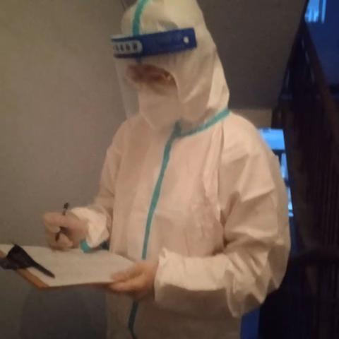 抗疫先锋——和平小学二一中队刘露泽