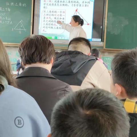 教研之花，静静绽放———数学组教研活动