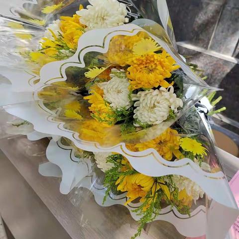 万达公馆社区工作站“倡导文明祭扫 树立文明新风”宣传活动