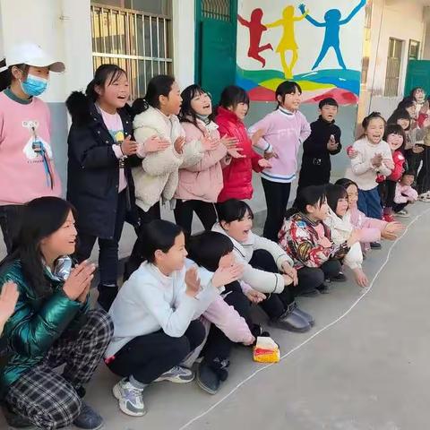 “运动、活力、精彩”——洞子沟小学迎元旦趣味运动会