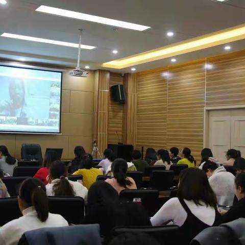 专家在线引领，共促教师发展                                 滨河小学语文名师在线主题教研活动