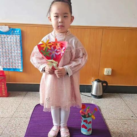 隔离不隔爱♥️停课不停学                        静待春暖花开🌺