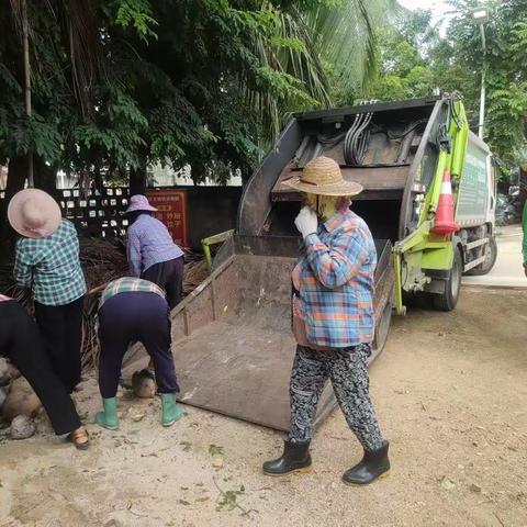 2023年9月7日，南丁村为做好“清洁家园 防蚊灭蚊”夏秋季爱国卫生专项行动