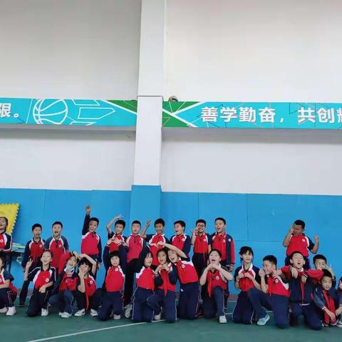 初冬相逢十一月——记华衍学校303十一月。