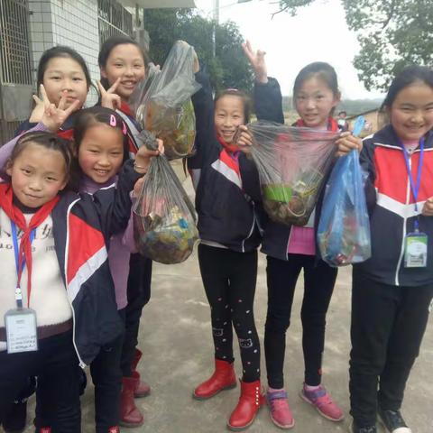 弯腰的你们可真美