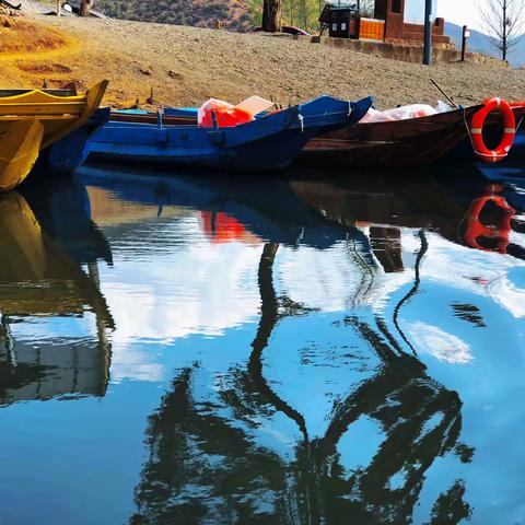 泸沽湖草海和摩挲文化