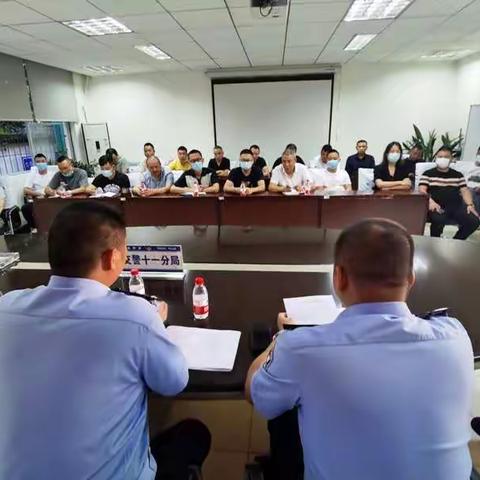 预防事故，严查违法，强化监管，服务出行——交警十一分局全面强化国庆道路交通管理