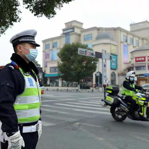 区公安分局全警上路积极做好创文明测评交通秩序管控