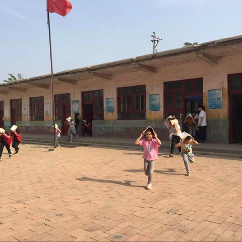 团结小学3.12防震演练活动