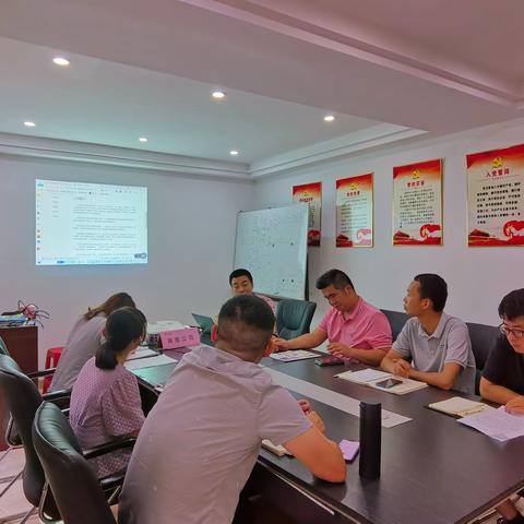 海南中农党支部开展“新血液 新力量”主题党日活动