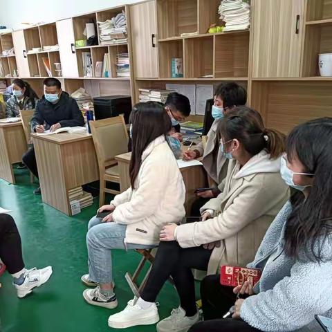 线上教学，线下教研