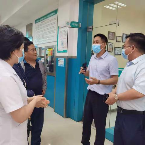 区政府副区长张学东深入南院门街道督导新冠疫苗第二剂次接种工作