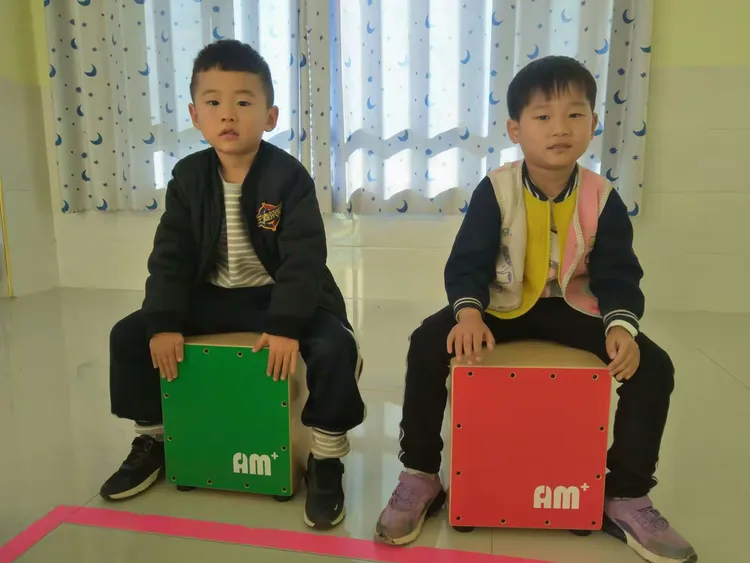 会唱歌的小板凳