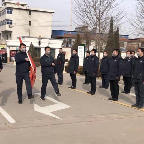 兰州公司：特殊时期的特殊升国旗仪式