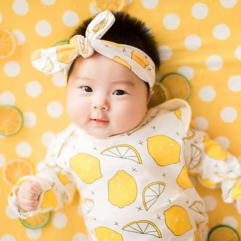 祝福宝贝百天快乐，幸福一家人!