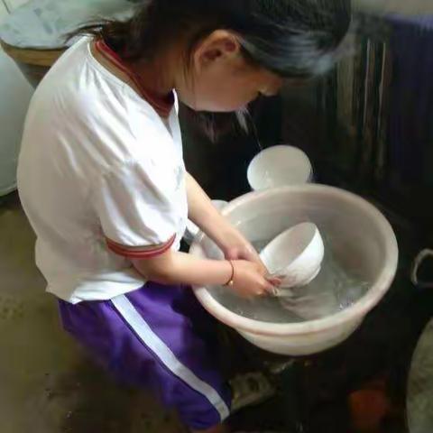 岗小二年级感恩图片