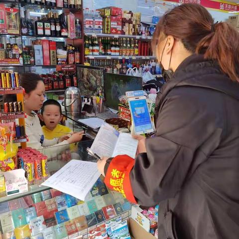 “莲心、360民呼我行”马军寨新苑社区积极开展创业担保贷款及小微企业贷款宣传活动