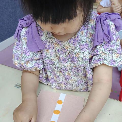 爸爸们节日快乐，你是宝贝们心中的最棒的爸爸！