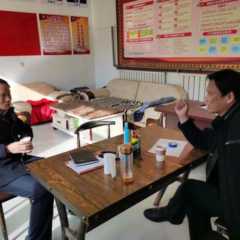 统战部吕部长到村督导检查工作并参加普法宣传