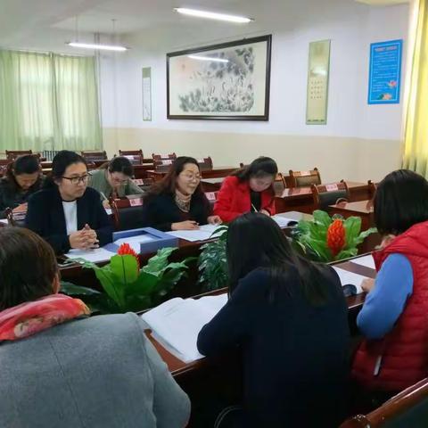 同课异构展风采，课题研究促教学 ——石嘴山市第十二小学语文学科开展“课题研究暨同课异构”专题教研活动