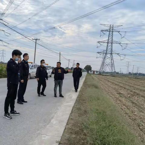 开展“三秋”秸秆乱堆乱放专项整治，深化农村人居环境整治“百日行动”