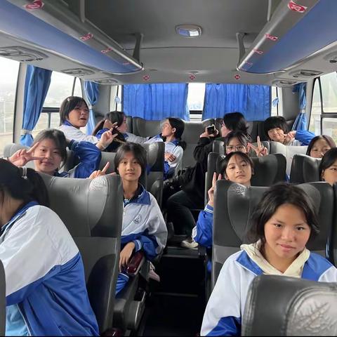 铜仁市第九中学八（12）班秋季研学