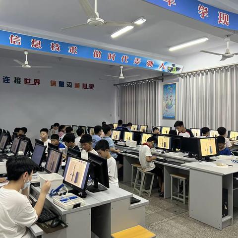 西场小学爱创机器人社团