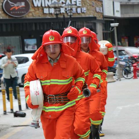 隆生商业大厦高层消防演习