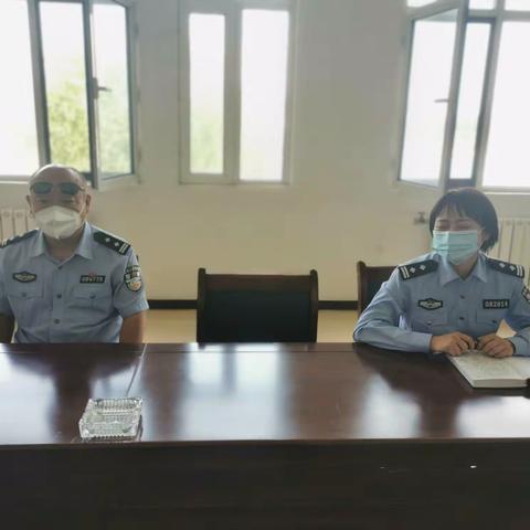 考试中心驻场民警刘敏到滦南考试场进行日常工作检查