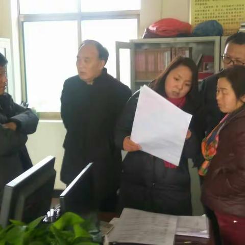 镇扶贫办督促一补两送一议工作