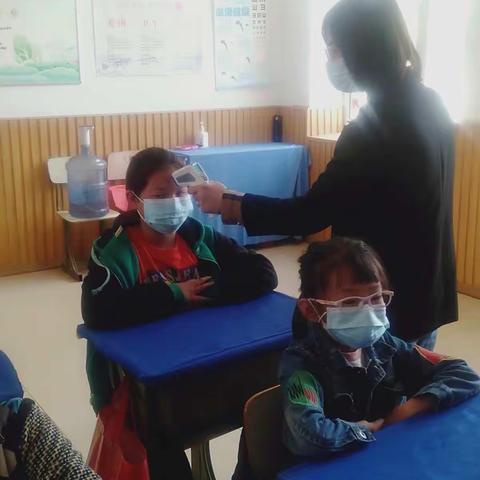 海格小学开展疫情防控演练