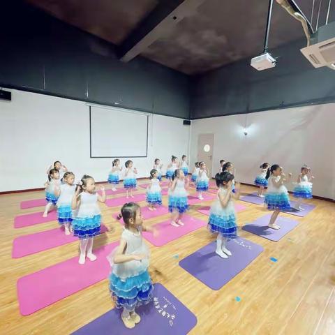2022年春季开心森林幼儿园汇报课