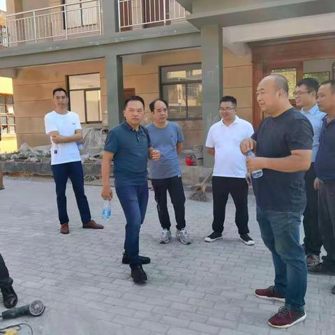 【喜迎党的二十大•千名干部下基层】水利局移民股开展“七个一批百日攻坚大会战”后扶项目提速攻…（副本）