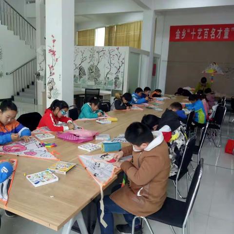 涂涂画画，放飞梦想！山阳公益学校美术班开学第一课