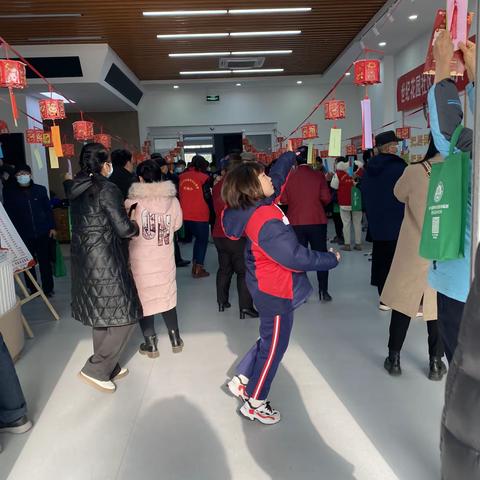 凯瑞小学二（9）中队社会实践——传统与红色相拥