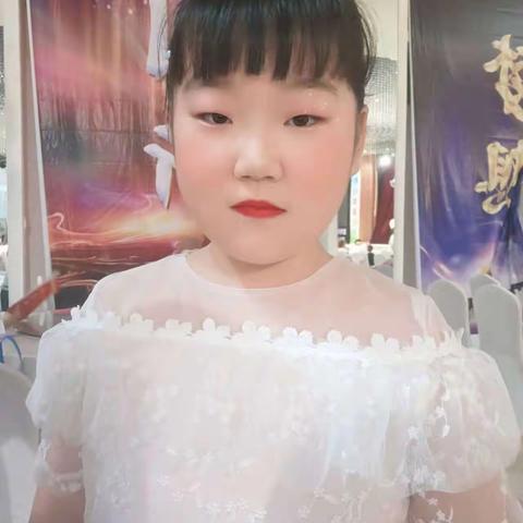 南阳油田第五小学303班2023学年秋期第十三期优秀作文