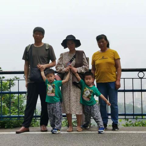 我们一起看大海